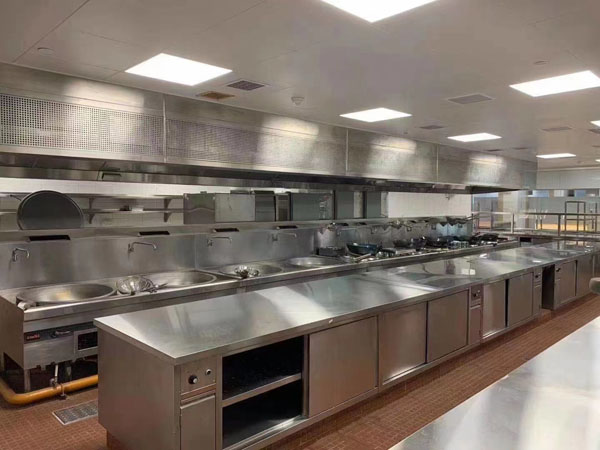 某酒店廚房設(shè)備現(xiàn)場展示