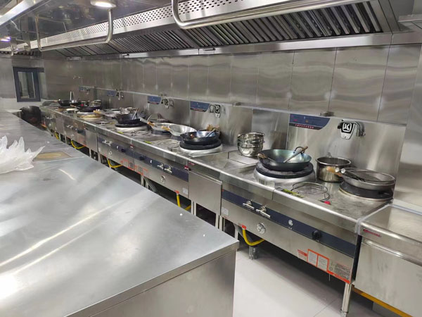 大型廚房設(shè)備施工現(xiàn)場展示